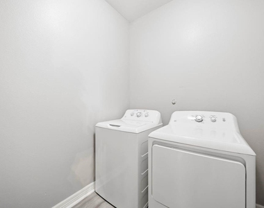 5709 Annunciation Street - Photo Thumbnail 22