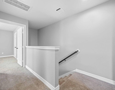 5709 Annunciation Street - Photo Thumbnail 11