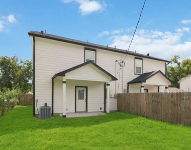 5709 Annunciation Street - Photo Thumbnail 24