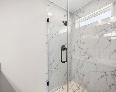 5709 Annunciation Street - Photo Thumbnail 15