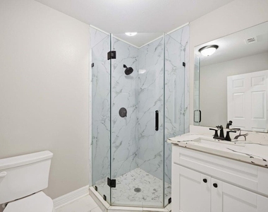 5709 Annunciation Street - Photo Thumbnail 19
