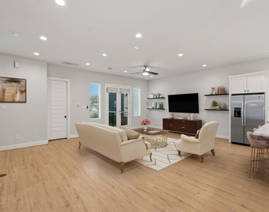 3109 Arlington Street - Photo Thumbnail 6