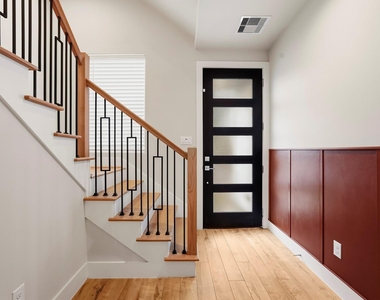3109 Arlington Street - Photo Thumbnail 2