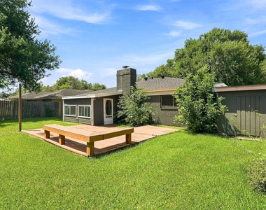 2005 Yorktown Court S - Photo Thumbnail 14