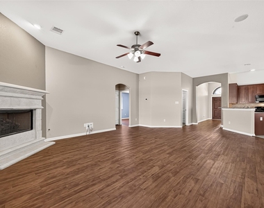 6138 Wickshire Drive - Photo Thumbnail 18