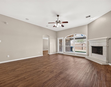 6138 Wickshire Drive - Photo Thumbnail 15