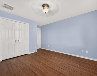 6138 Wickshire Drive - Photo Thumbnail 34