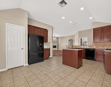 6138 Wickshire Drive - Photo Thumbnail 25