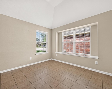 6138 Wickshire Drive - Photo Thumbnail 27