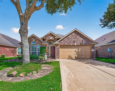 6138 Wickshire Drive - Photo Thumbnail 7