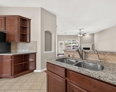 6138 Wickshire Drive - Photo Thumbnail 20