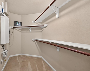 6138 Wickshire Drive - Photo Thumbnail 43