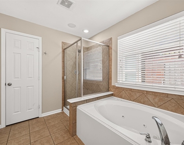 6138 Wickshire Drive - Photo Thumbnail 40