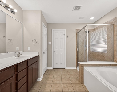 6138 Wickshire Drive - Photo Thumbnail 39