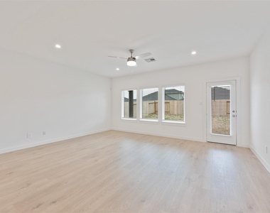 3123 Langley Bend Lane - Photo Thumbnail 12