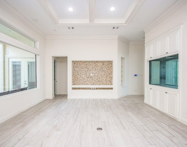 422 Mignon Lane - Photo Thumbnail 9