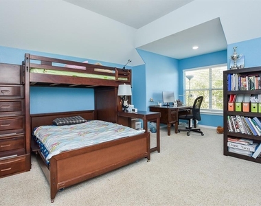 3911 Trailstone Lane - Photo Thumbnail 25
