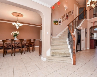 3911 Trailstone Lane - Photo Thumbnail 4