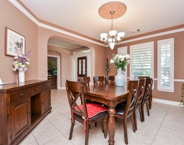 3911 Trailstone Lane - Photo Thumbnail 7