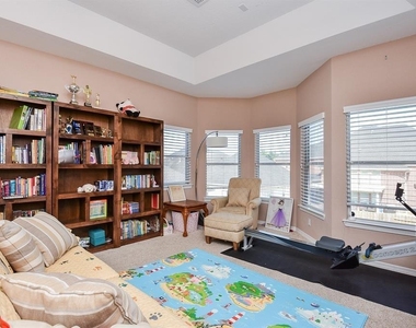 3911 Trailstone Lane - Photo Thumbnail 19