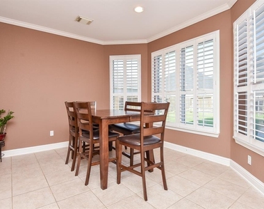 3911 Trailstone Lane - Photo Thumbnail 14