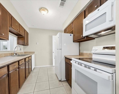 4226 Burkegate Drive - Photo Thumbnail 6