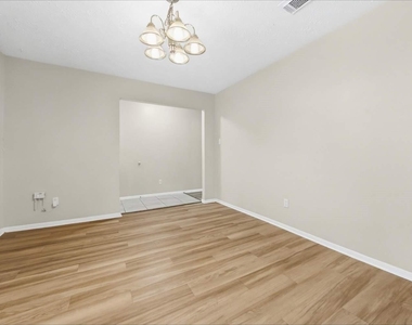 4226 Burkegate Drive - Photo Thumbnail 4