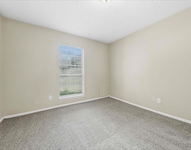4226 Burkegate Drive - Photo Thumbnail 14