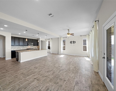24939 Clearwater Willow Trace - Photo Thumbnail 4
