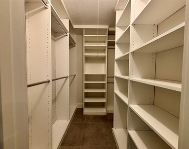 460 Old Hickory Drive - Photo Thumbnail 14
