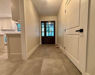 460 Old Hickory Drive - Photo Thumbnail 23
