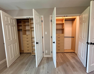 460 Old Hickory Drive - Photo Thumbnail 18