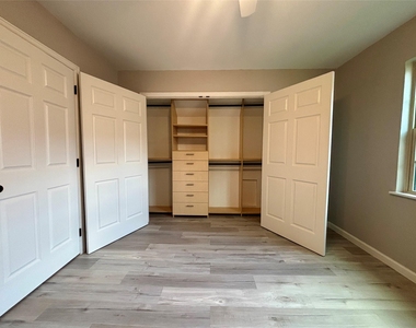 460 Old Hickory Drive - Photo Thumbnail 20