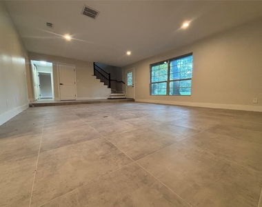 460 Old Hickory Drive - Photo Thumbnail 8