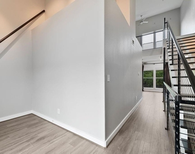 1616 Elgin Street - Photo Thumbnail 12