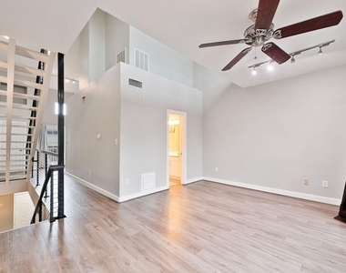 1616 Elgin Street - Photo Thumbnail 7