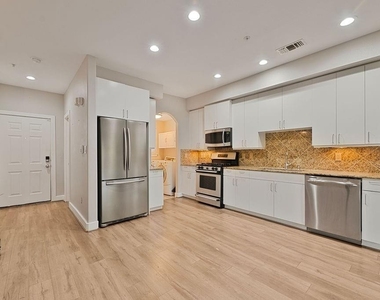 1616 Elgin Street - Photo Thumbnail 3