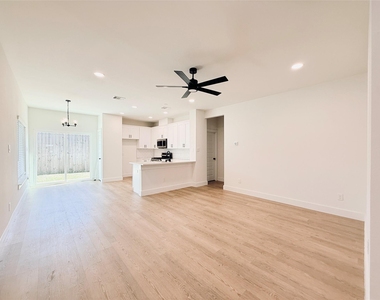 16575 Oasis Glade Drive - Photo Thumbnail 4