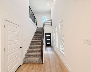 16575 Oasis Glade Drive - Photo Thumbnail 2