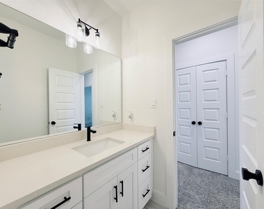 16575 Oasis Glade Drive - Photo Thumbnail 34