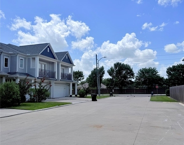 16575 Oasis Glade Drive - Photo Thumbnail 46
