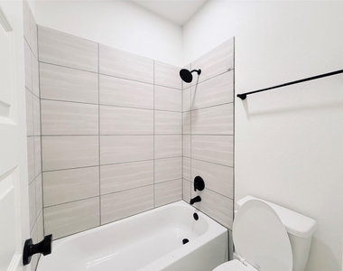 16575 Oasis Glade Drive - Photo Thumbnail 32