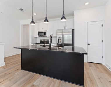 8023 Cora Street - Photo Thumbnail 4