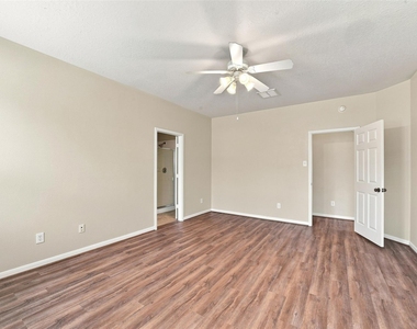 16726 Vivian Point Lane - Photo Thumbnail 20