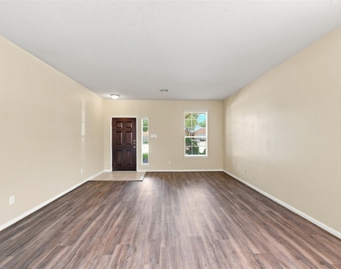 16726 Vivian Point Lane - Photo Thumbnail 6