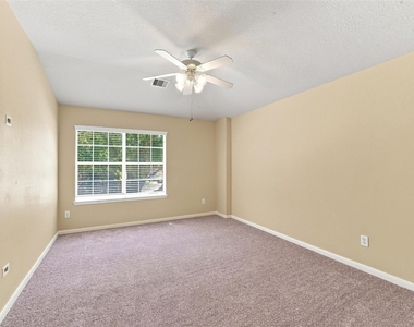 16726 Vivian Point Lane - Photo Thumbnail 28