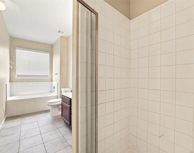 16726 Vivian Point Lane - Photo Thumbnail 23
