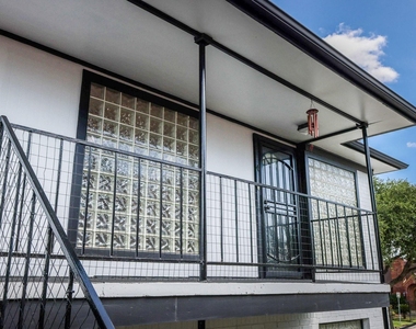 2919 Wentworth Street - Photo Thumbnail 1