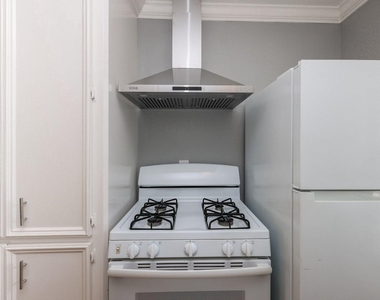 2919 Wentworth Street - Photo Thumbnail 8