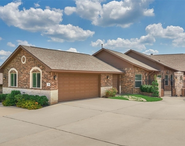 103 Bessie Price Owens Drive - Photo Thumbnail 3